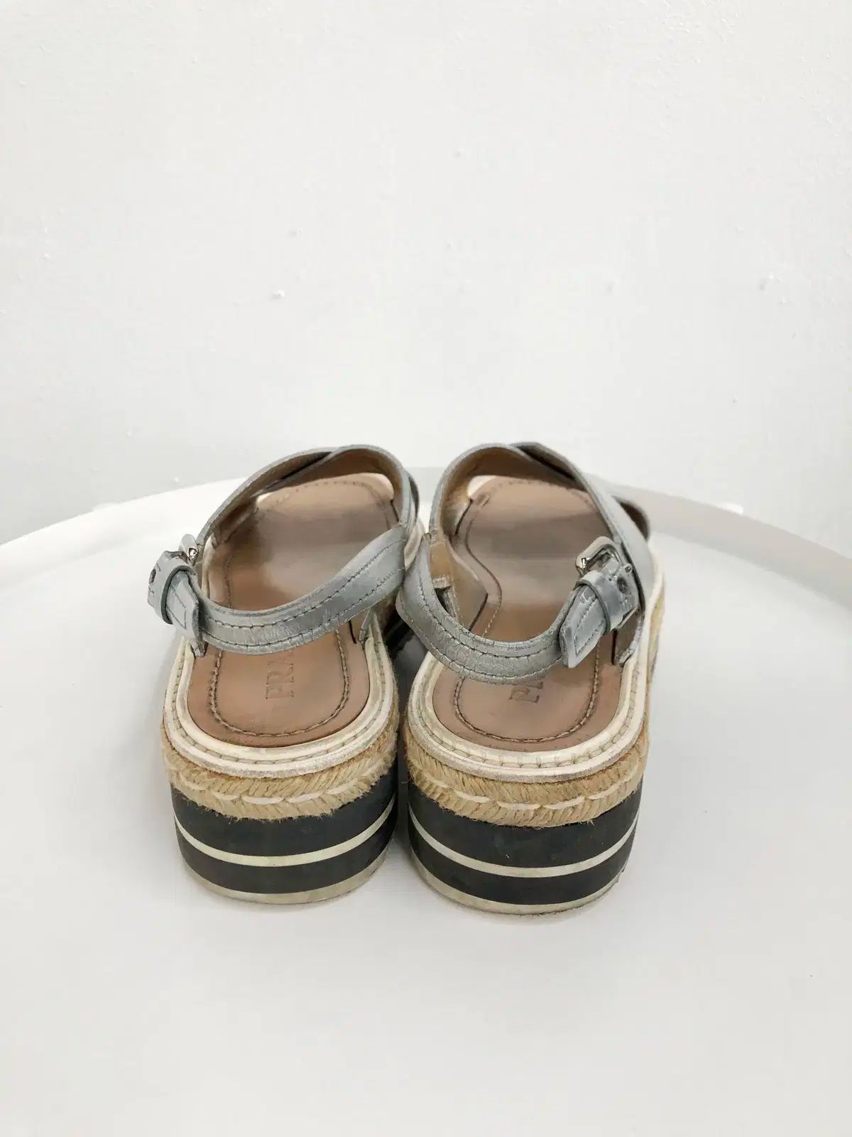 PRADA☆エスパドリーユサンダル 極美品 PRADA エスパドリーユ エナメル サンダル 厚底 22.5cm