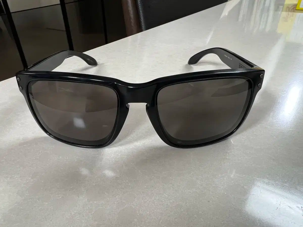 OAKLEY オークリー ホルブルック サングラス ブラック