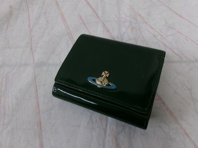 Vivienne Westwood ｳﾞｨｳﾞｨｱﾝｳｴｽﾄｳｯﾄﾞ 三つ折り財布 ｴﾅﾒﾙ ｸﾞﾘｰﾝ 991830369