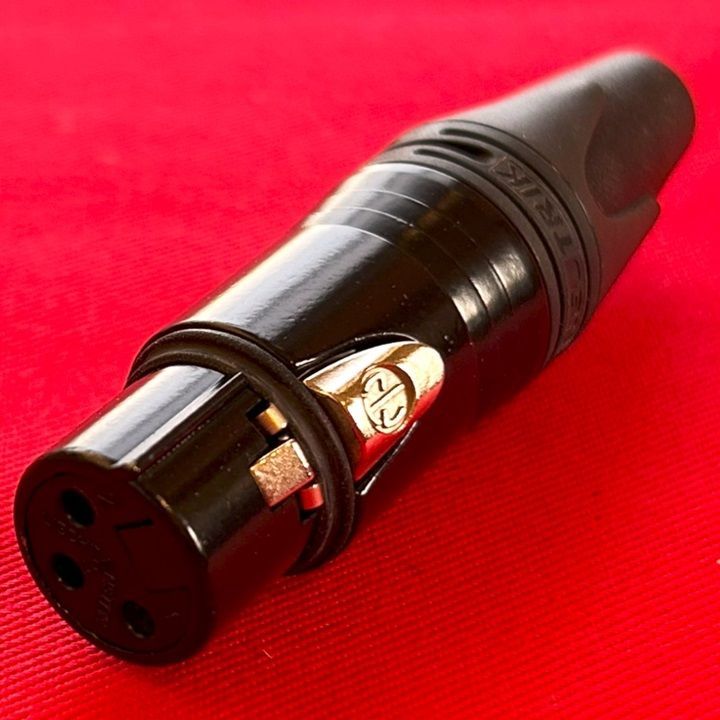 Neutrik G