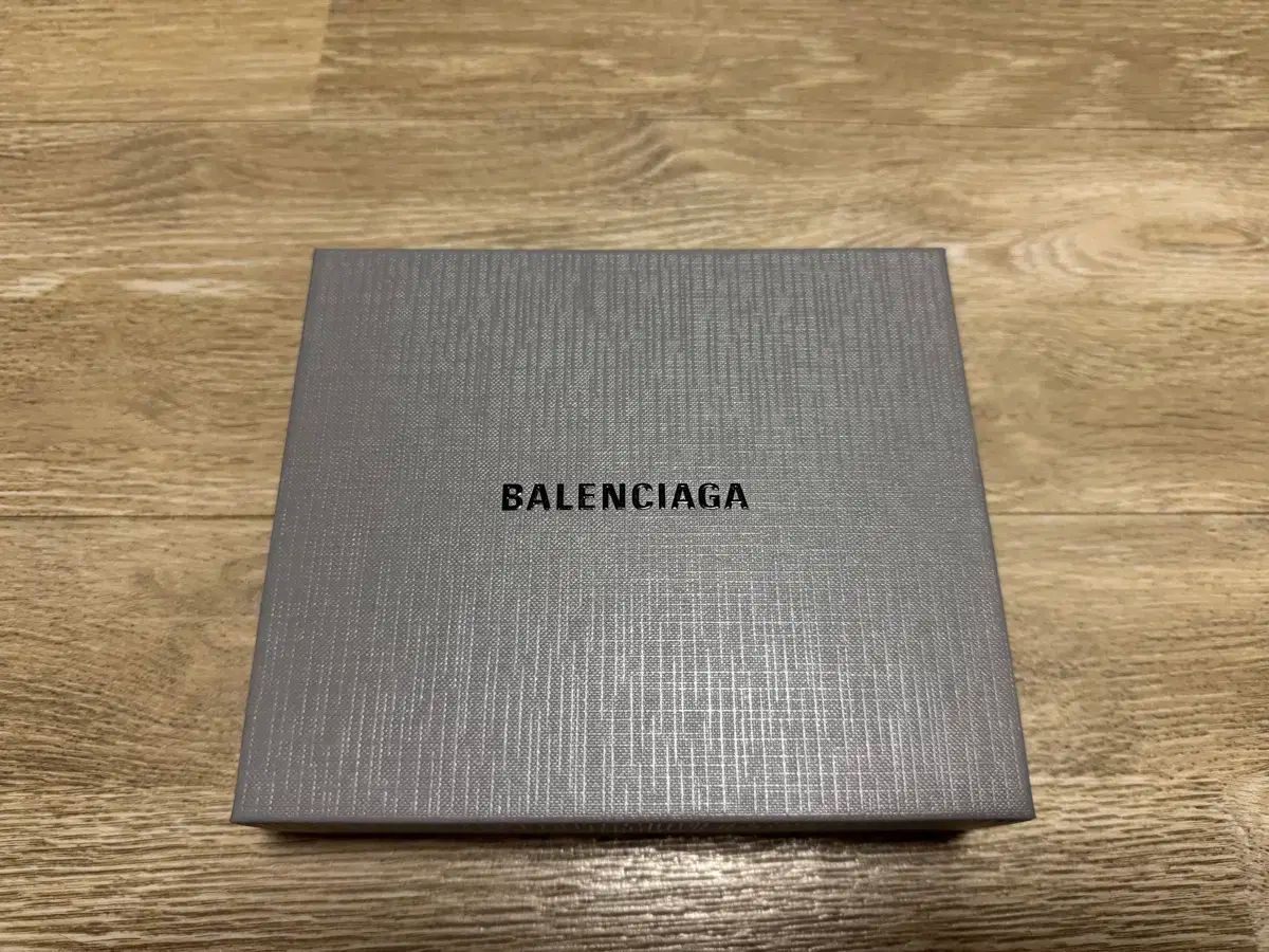 BALENCIAGA バレンシアガ