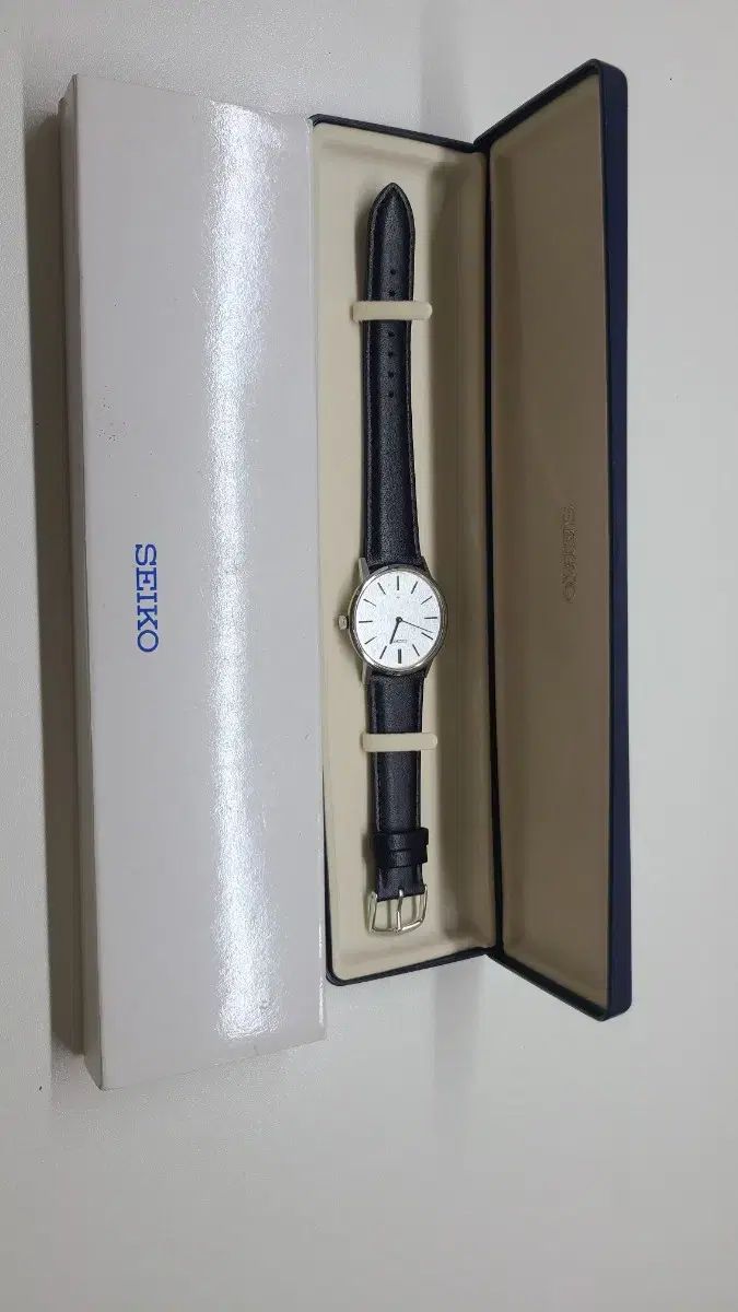 SEIKO 腕時計 シャリオ SEIKO セイコー シャリオ レクタンギュラー