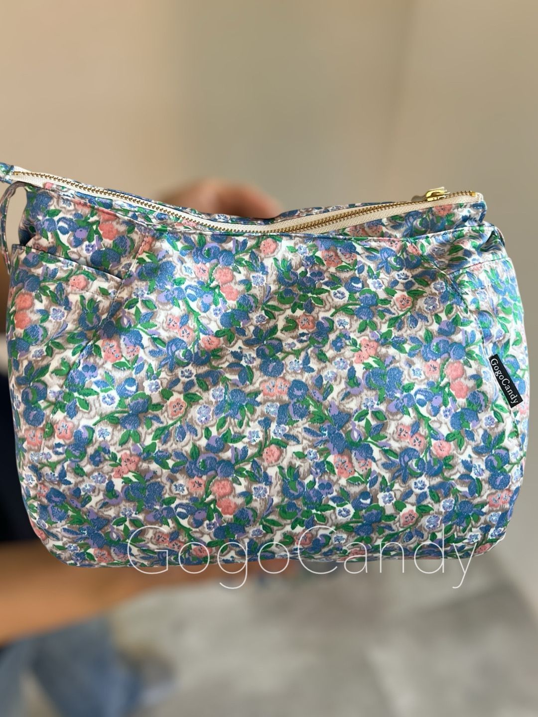 サテンボタニカル