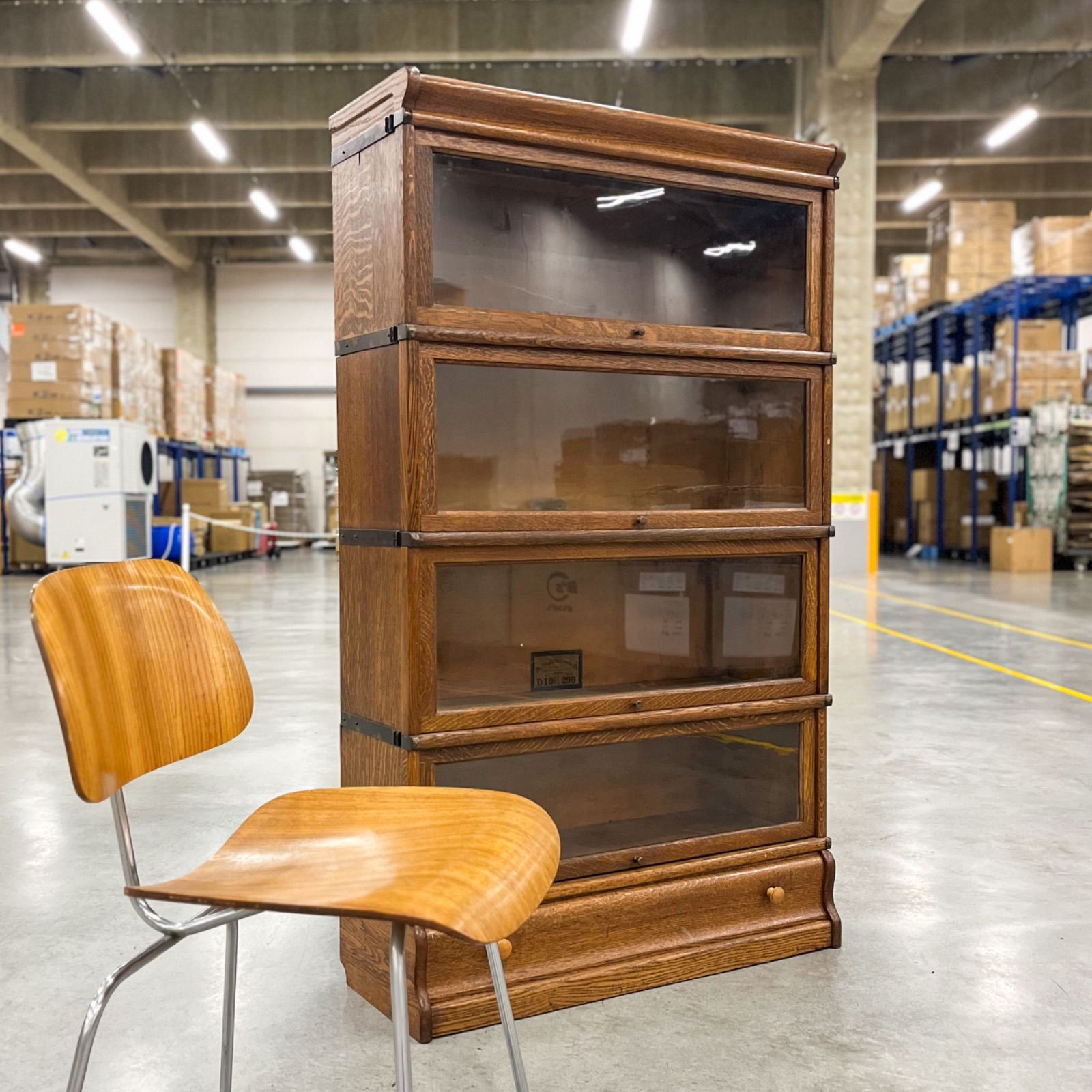 本棚 キャビネット