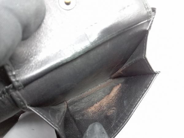 二つ折り財布
