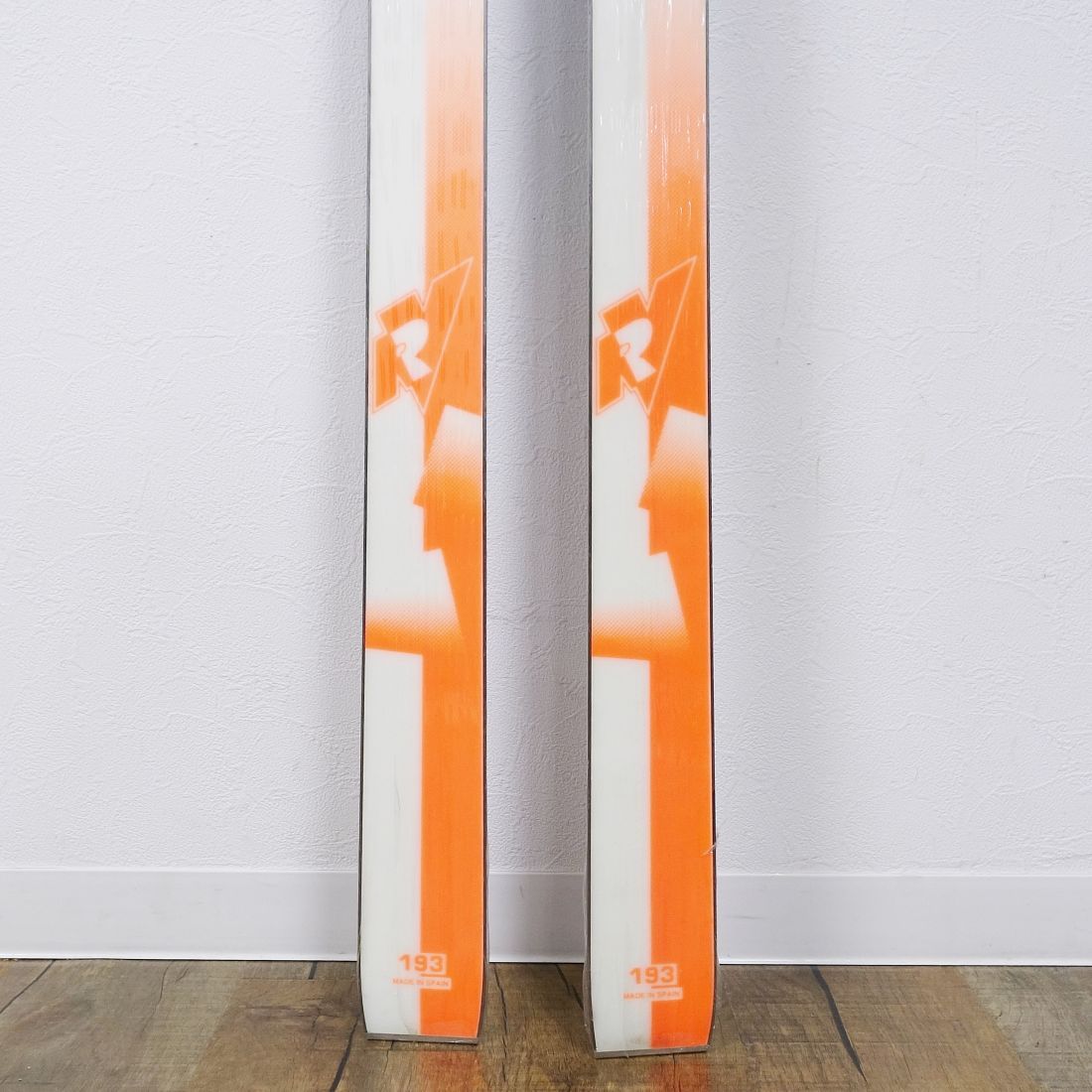 ROSSIGNOL - 未使用 ロシニョール ROSSIGNOL KEVLAR RV 193cm センター 64ｍｍ スキー板 アウトドア 約1560ｇ(一本あたり) ROSSIGNOL - 未使用 ロシニョール ROSSIGNOL KEVLAR RV 193cm