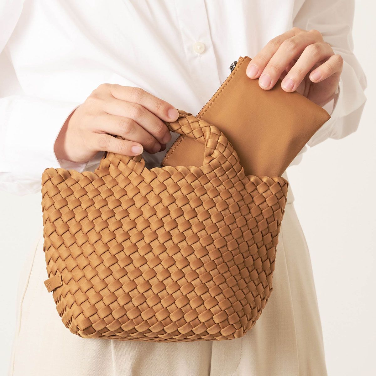 新品 ナゲディ NAGHEDI ショルダーバッグ PETIT TOTE - メルカリ