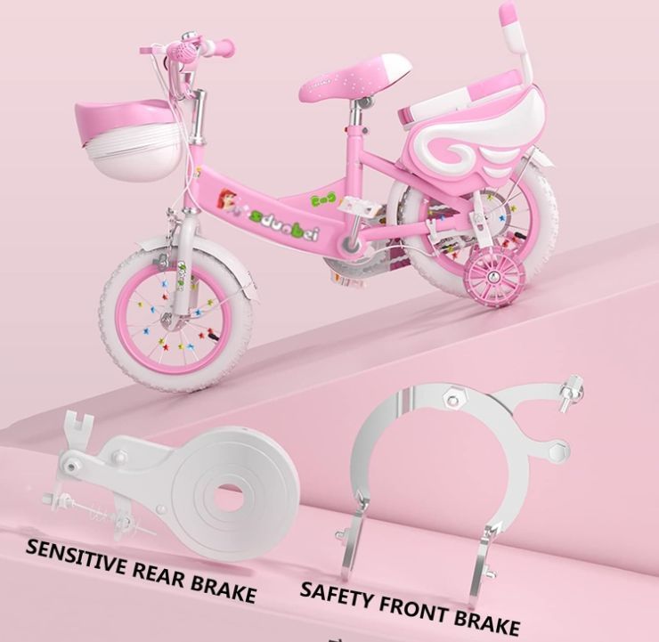 子供用自転車の男の子と女の子