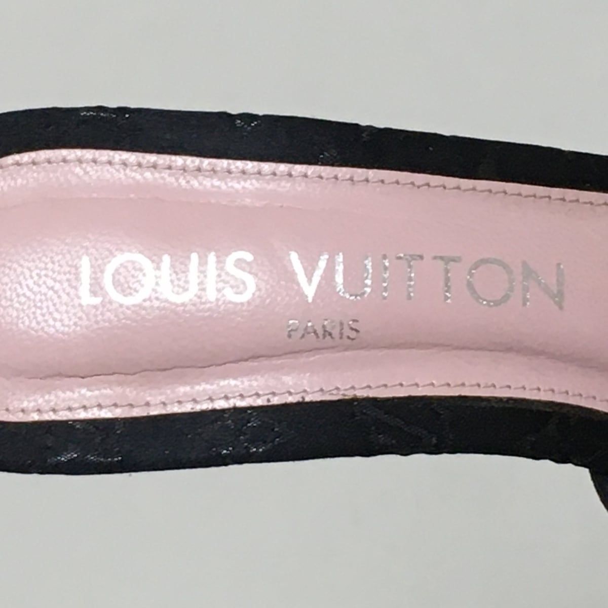 LOUIS VUITTON(ルイヴィトン) ミュール 36 レディース - 黒 モノグラムサテン/アウトソール張替済 サテン - メルカリ