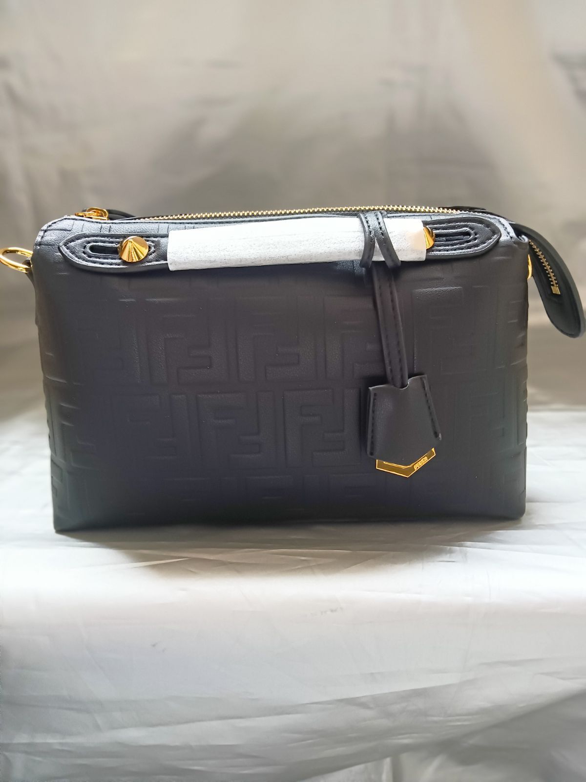 FENDI バイザウェイミディアムショルダーハンドバッグ