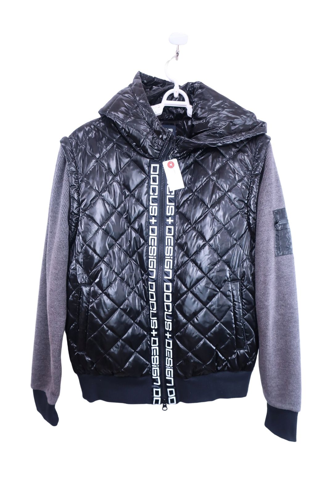 【美品】DOCUS(ドゥーカス) ブルゾン 黒 メンズ L ゴルフ用品 2501-0174 中古