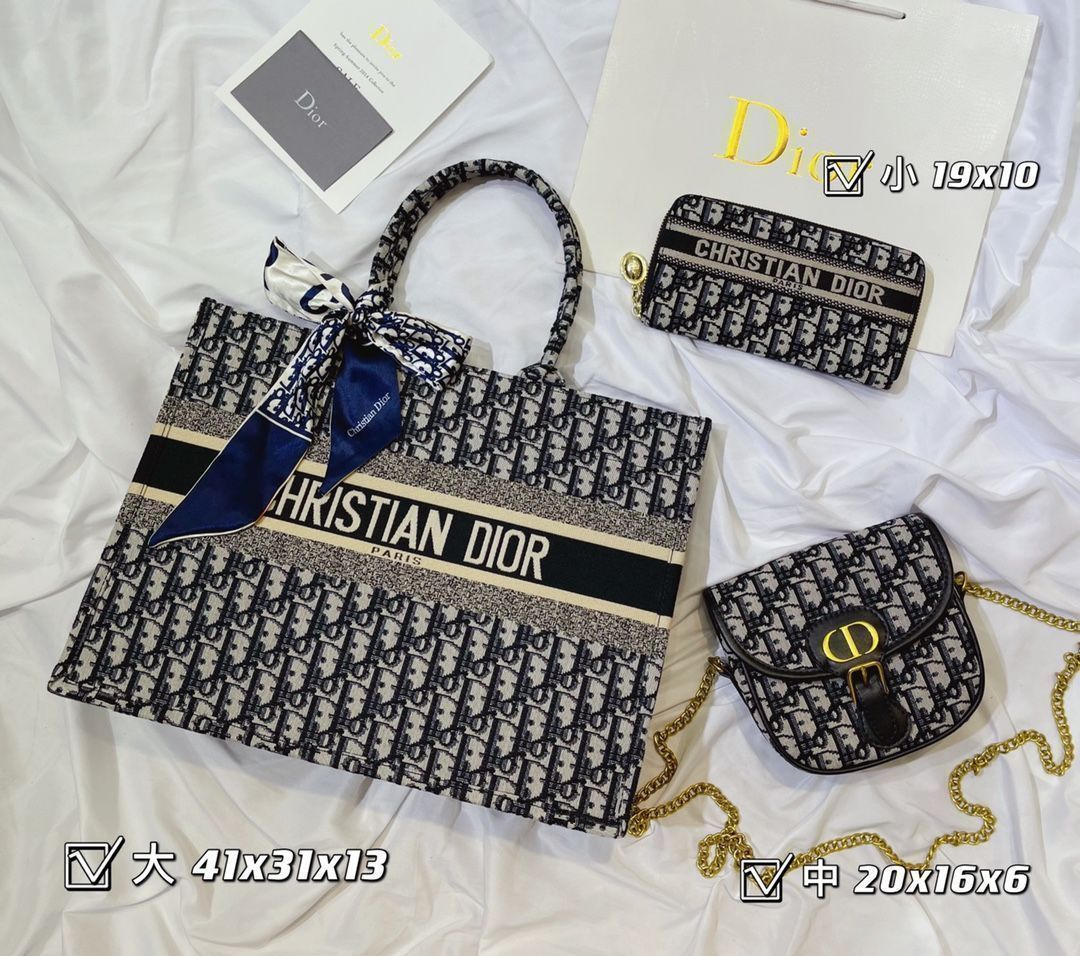 Christian Diorクリスチャンディオール パーティバック ハンドバッグ Christian Dior - ゆき様専用 ディオール☆パーティバッグの通販
