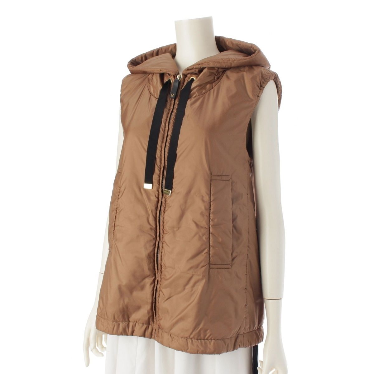 マックスマーラ ザキューブ THE CUBE CAMELUXE パファー フーデッド 中綿 ベスト ノースリーブ ジャケット アウター 929601146 ブラウン キャメル系 36