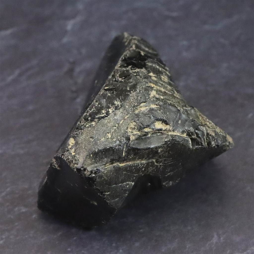 隠岐の島 黒曜石 原石 ディレクトリーカード付 68.2g 【榎本通商10143