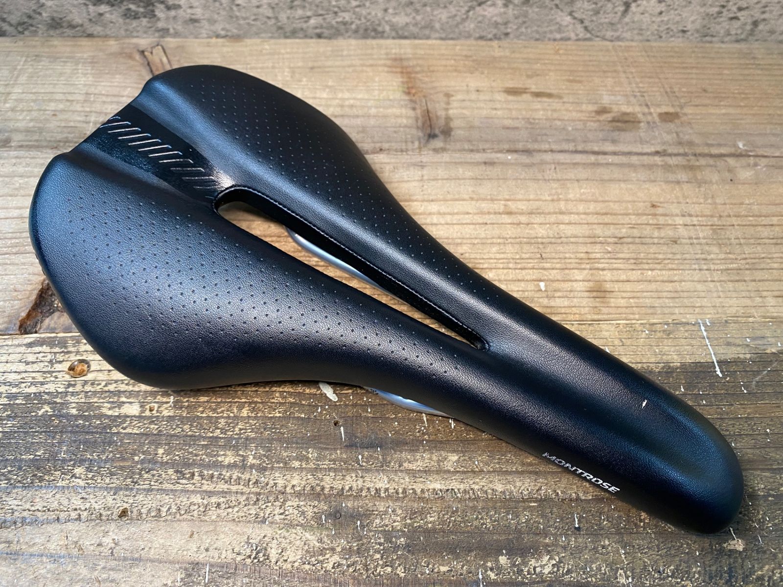 美品BONTRAGER ☆中古！美品！ ボントレガー BONTRAGER MONTROSE ELITE 