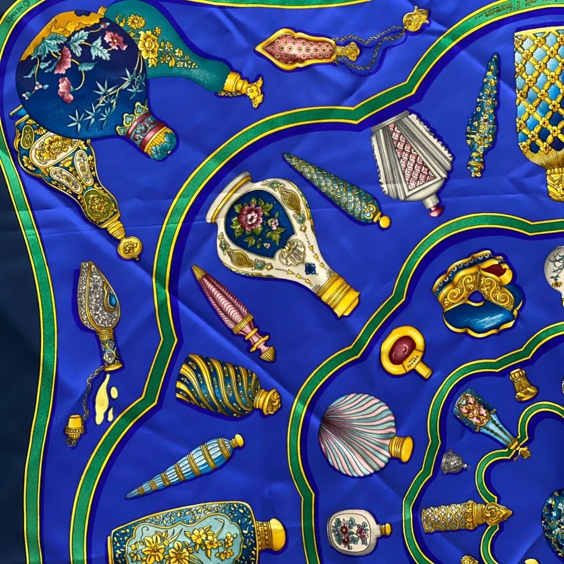 エルメス カレ90 Qu importe le flacon シルクスカーフ 香水瓶 HERMES AC0067