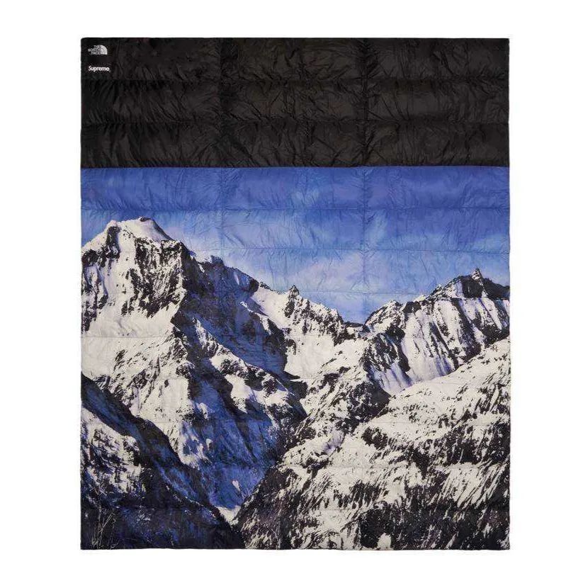 68.Supreme × The North Face Mountain Print Nuptse Blanket 【併売品】 - メルカリ