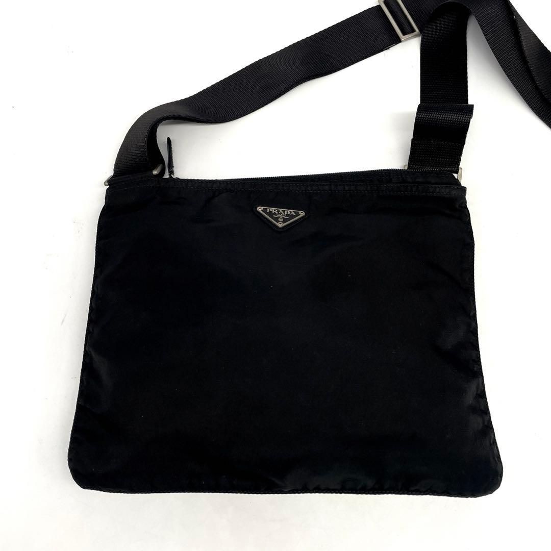 PRADA プラダ サフィアーノ サコッシュ 斜め掛け 三角ロゴ プレート ナイロン 黒