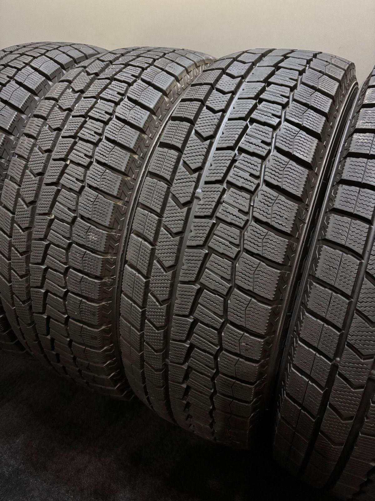 215 65R16 DUNLOP WINTER MAXX WM02 19年製 スタッドレス 4本 ダンロップ ウィンターマックス アルファード ヴェルファイア 南6-K146