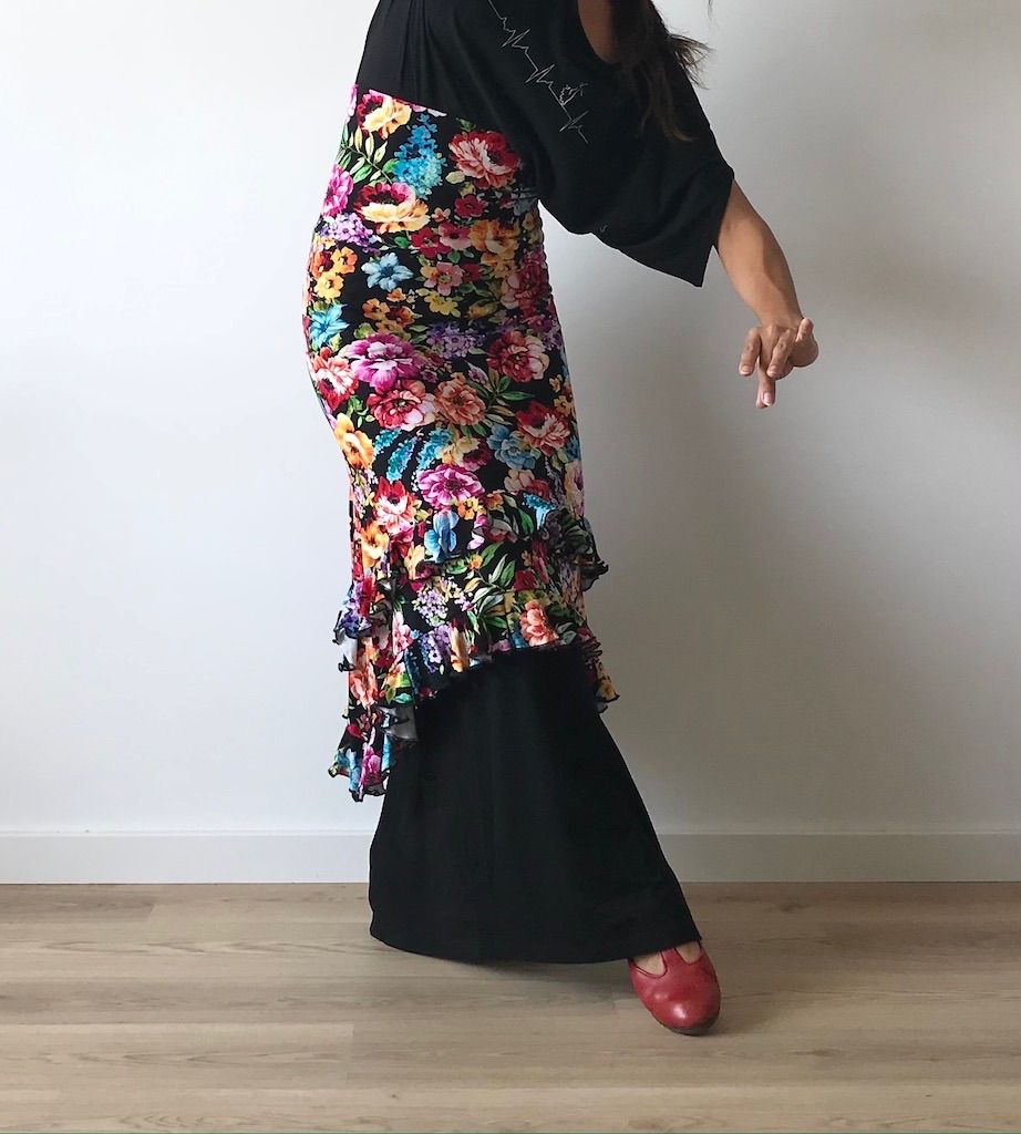 フラメンコ ショート丈 練習ファルダ ドラマチック花柄 2段ボランテ フラメンコ ショート丈 練習ファルダ ドラマチック花柄 2段