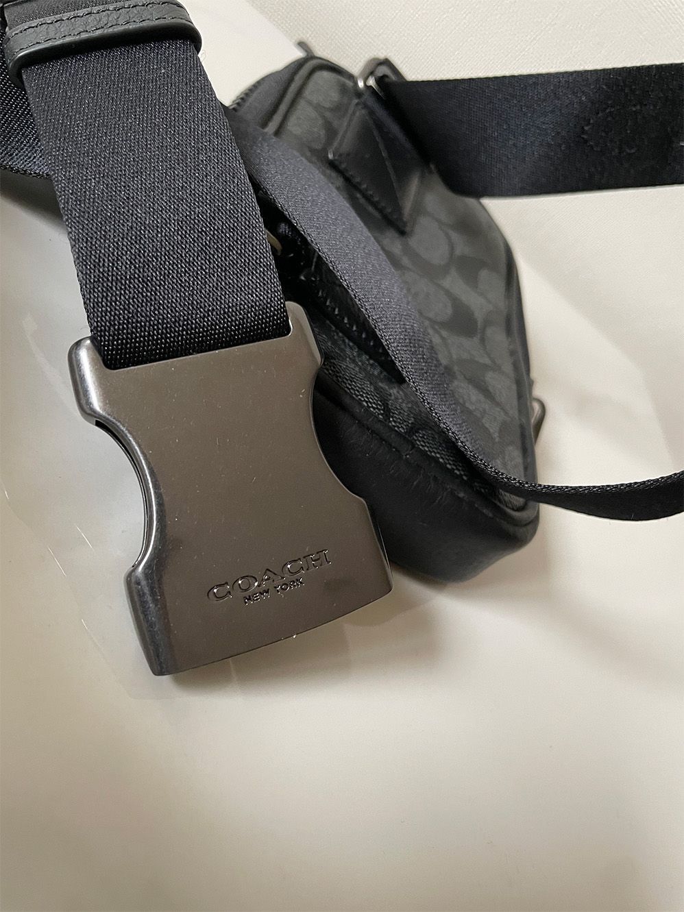 極美品】COACH コーチ マルチファンクション フォーン パック