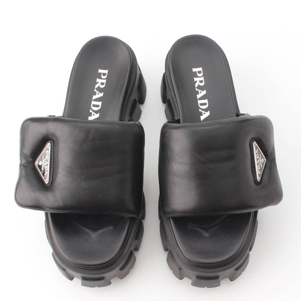 プラダ】Prada モノリス ソフト パデッドナッパレザー ロゴ サンダル 