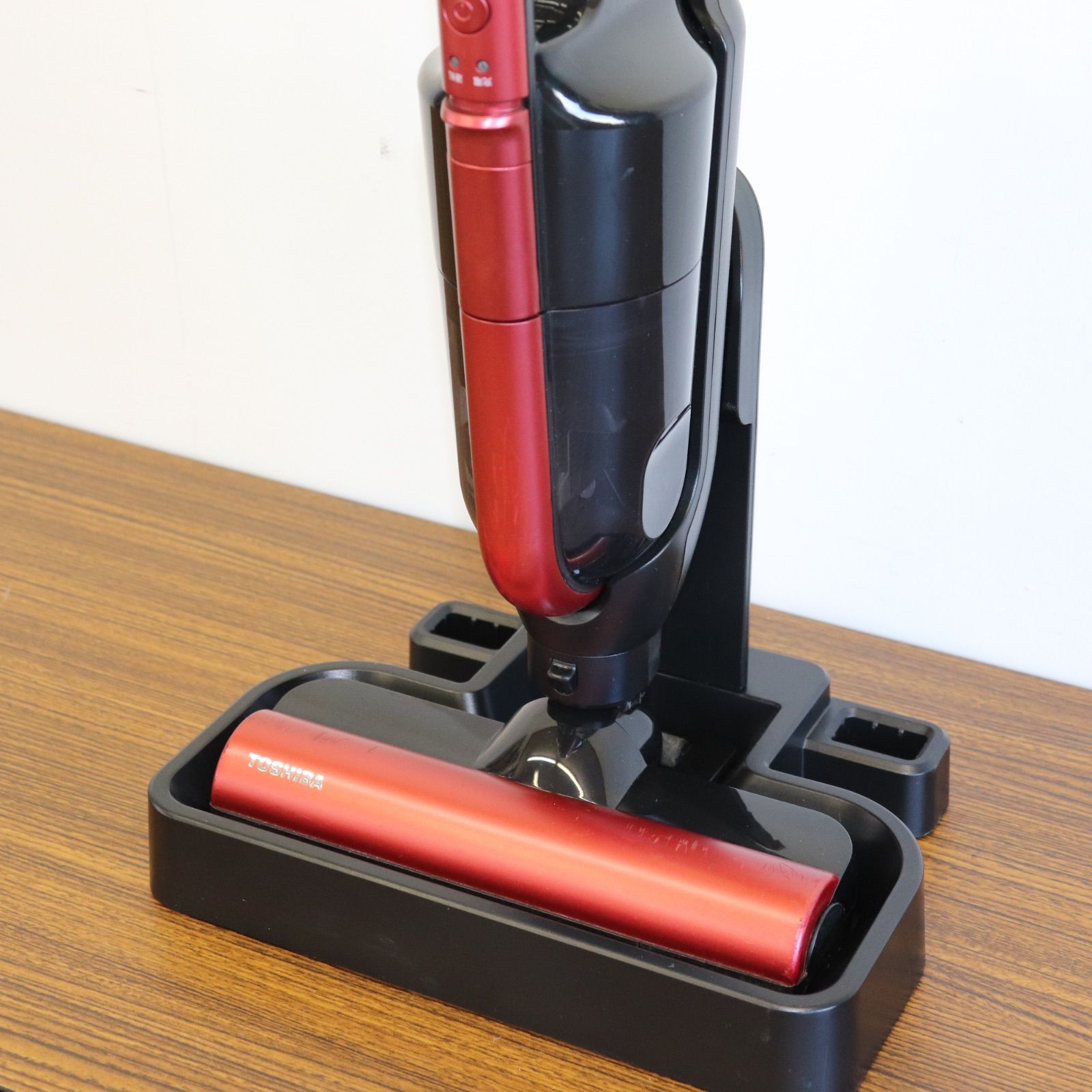 動作OK】TOSHIBA 東芝 コードレスサイクロン式クリーナー 掃除機
