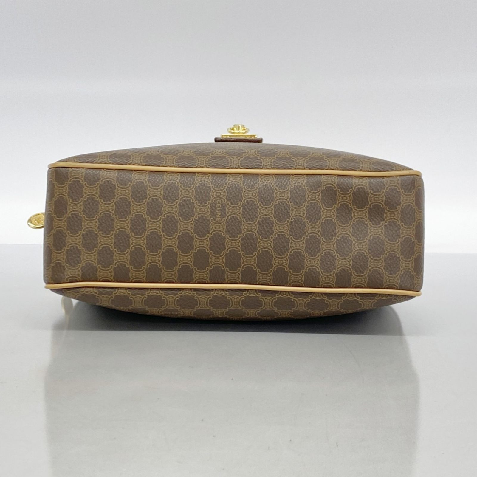 美品　セリーヌ ショルダーバッグ マカダム 斜め掛け ブラウン セリーヌ(Celine) セリーヌ ショルダーバッグ マカダム ブラウン