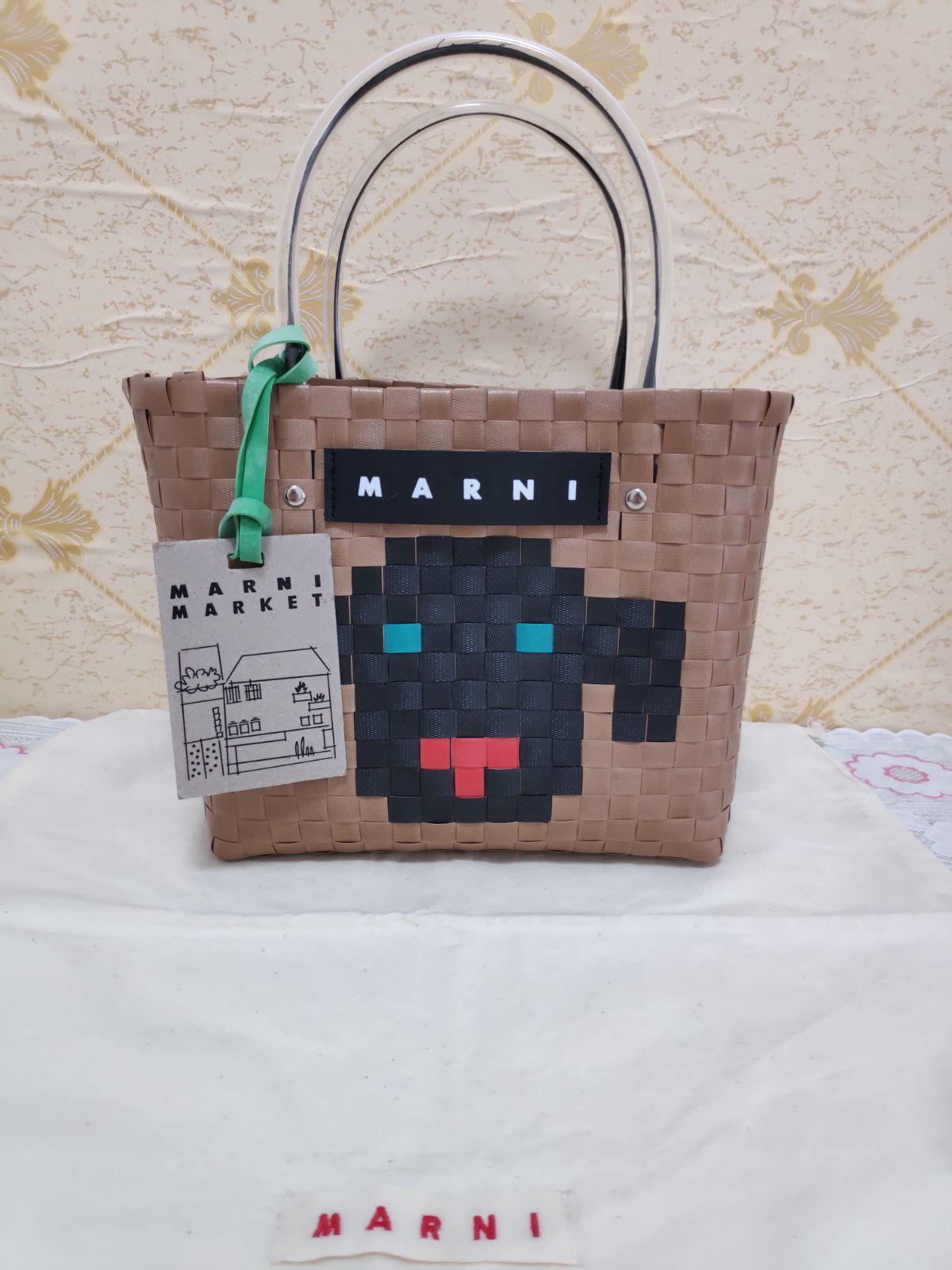 超美品！マルニ/MARNIかごバッグピクニックバッグフラワーカフェ スクランブルバッグ大人気レディースバッグ 新品未使用