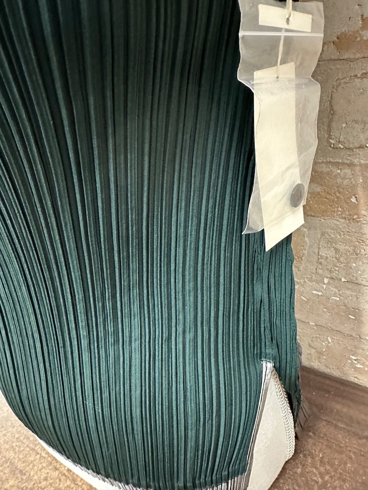 三線本体 沖縄 蛇皮 宮古木工芸 与儀栄功 氏　ハードケース他付属品付き 2026年最新】宮古木工芸の人気アイテム - メルカリ