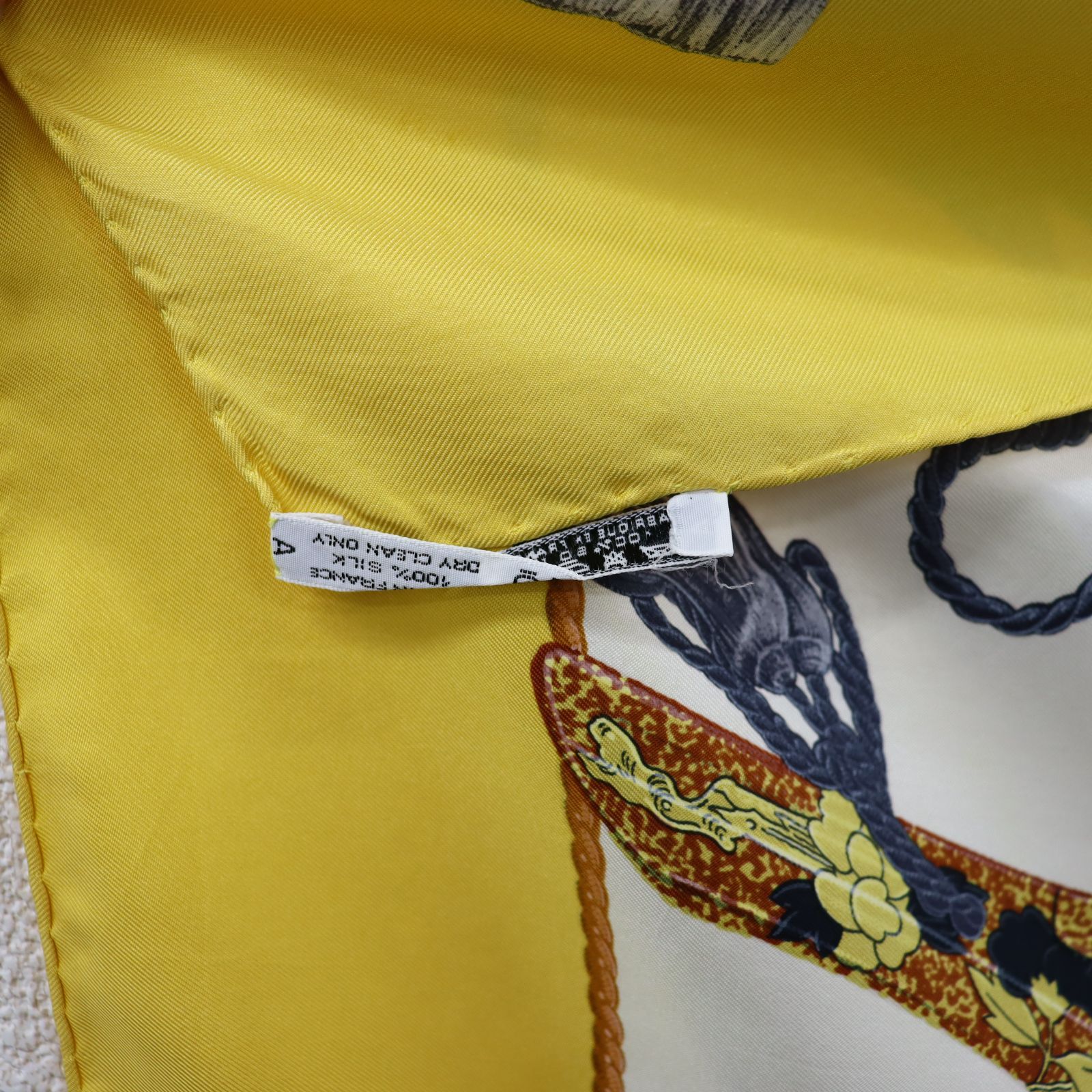 HERMES エルメス カレ90 samourai サムライ シルクスカーフ 大判