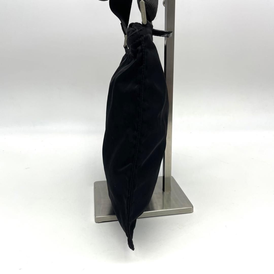 斜め掛け 三角ロゴ