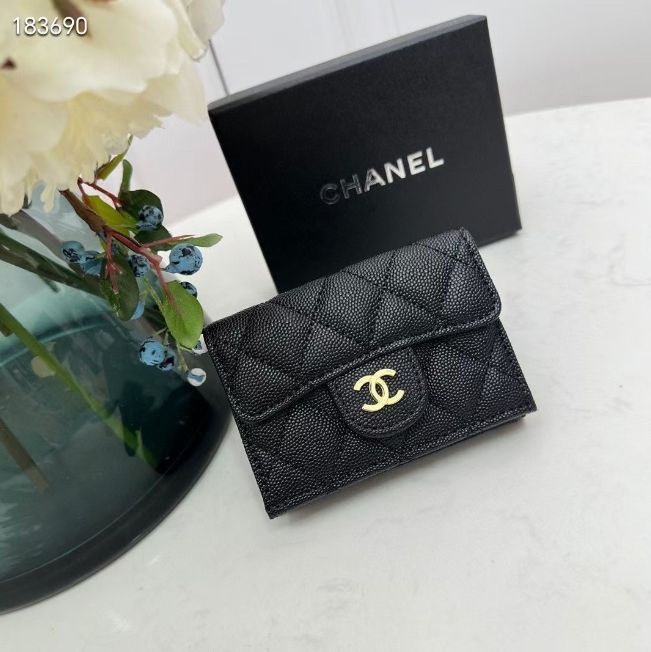 CHANEL キャビアスキン マトラッセ 三つ折り財布