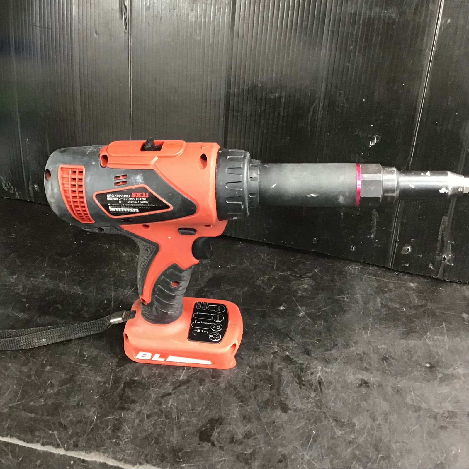 〇SK11 18V 充電式リベッター SRG-180V-15LID【草加店】 - メルカリ
