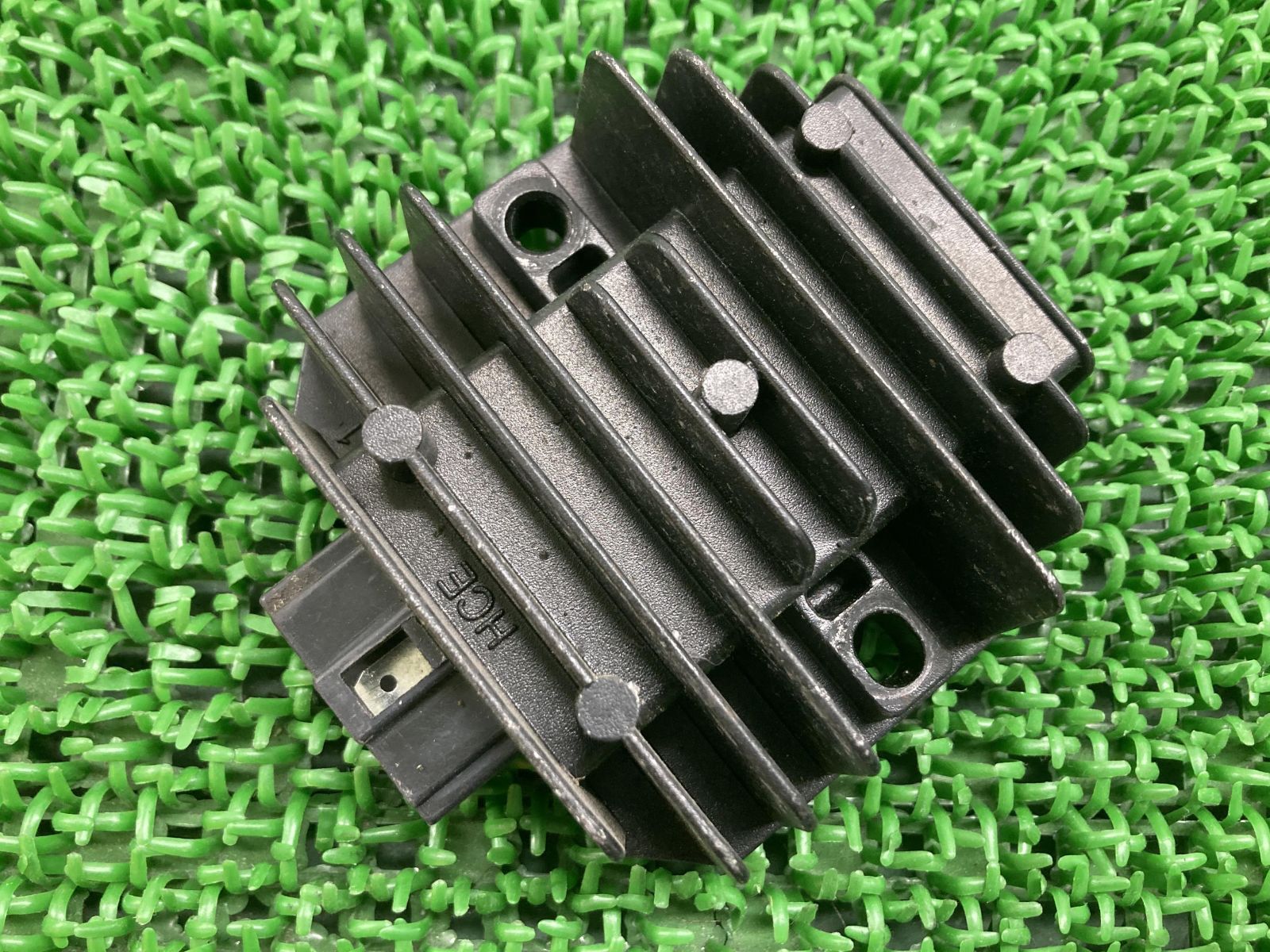 定番人気，豊富な ジグサー150 レギュレター スズキ 純正 中古 バイク 部品 レギュレーター レクチファイア 機能的問題なし 品薄 希少品 車検 Genuine その他