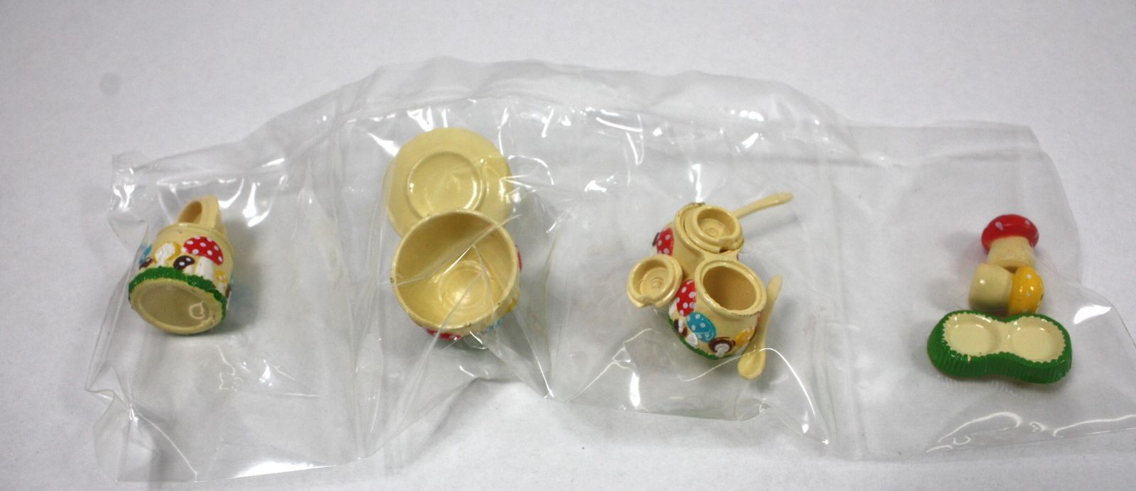未使用　リーメント　おとぎの国の食器たち　中袋未開封 A1687・ぷちサンプルシリーズ おとぎの国の食器たち 10種