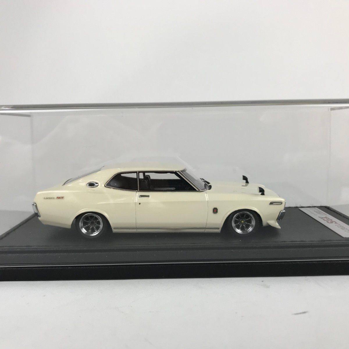 絶版レア IG0138 Nissan Laurel 2000SGX (C130) White 1/43 豊富な，新作 IG 1⁄43 IG0138 日産 Nissan ローレル Laurel 2000SGX