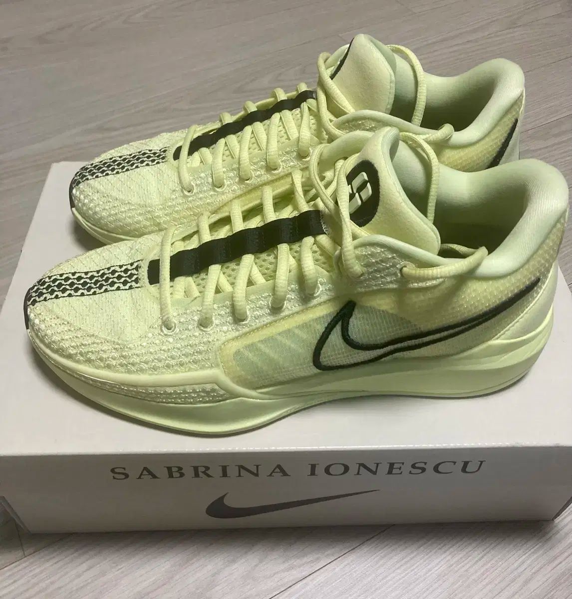 サブリナ 1 ep w260 m255 バスケシューズ