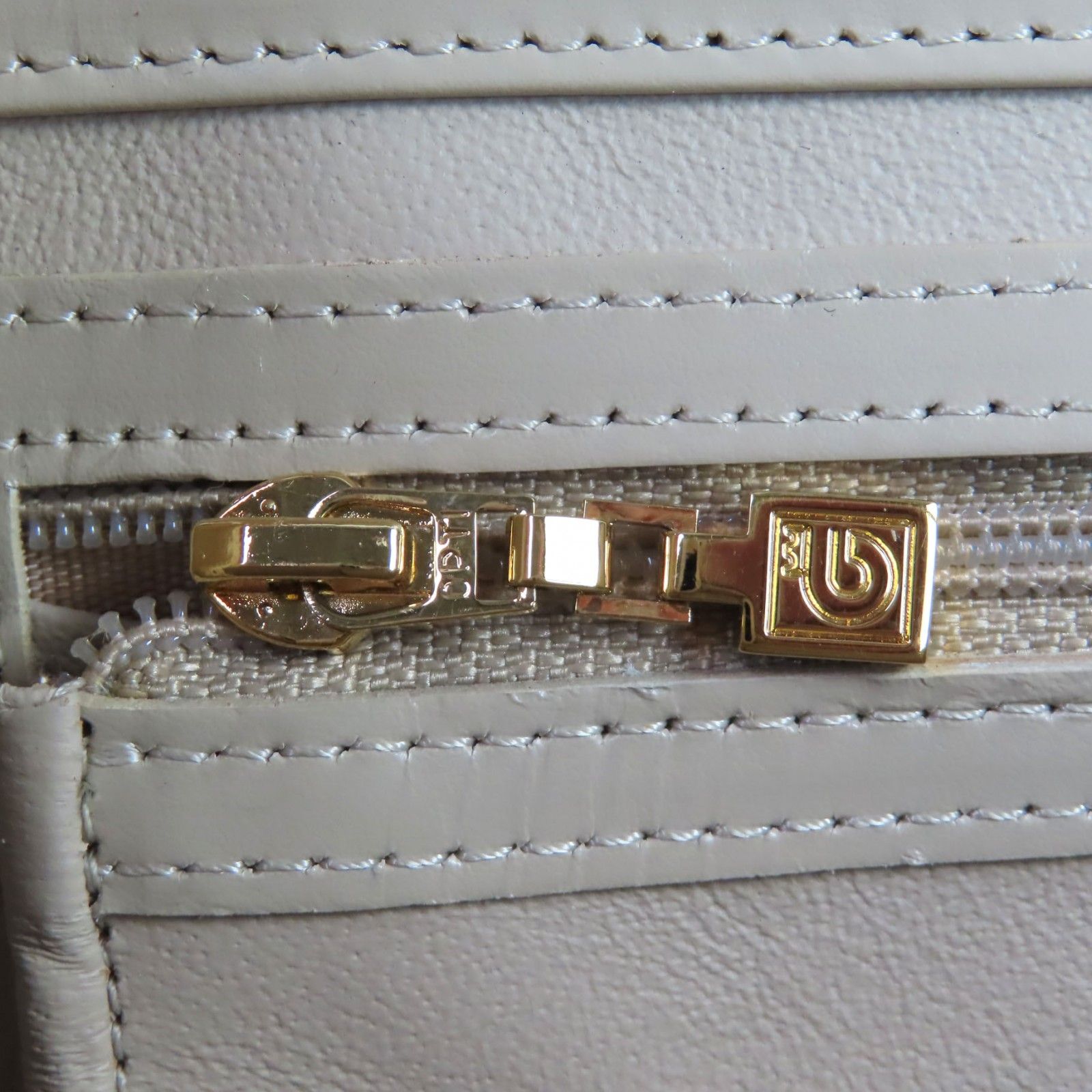 極美品◇COMTESSE コンテス ロゴ入りターンロック付 レザー使い ホース