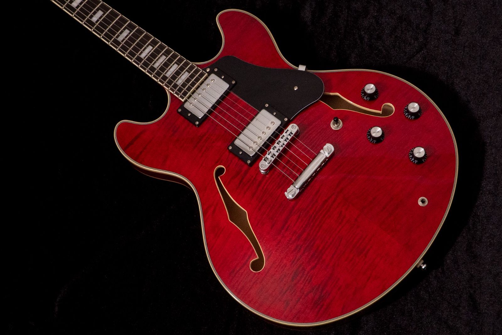 Sire h7 新品 保証書、ギグバッグ付 Sire Larry Carlton H7 WHT