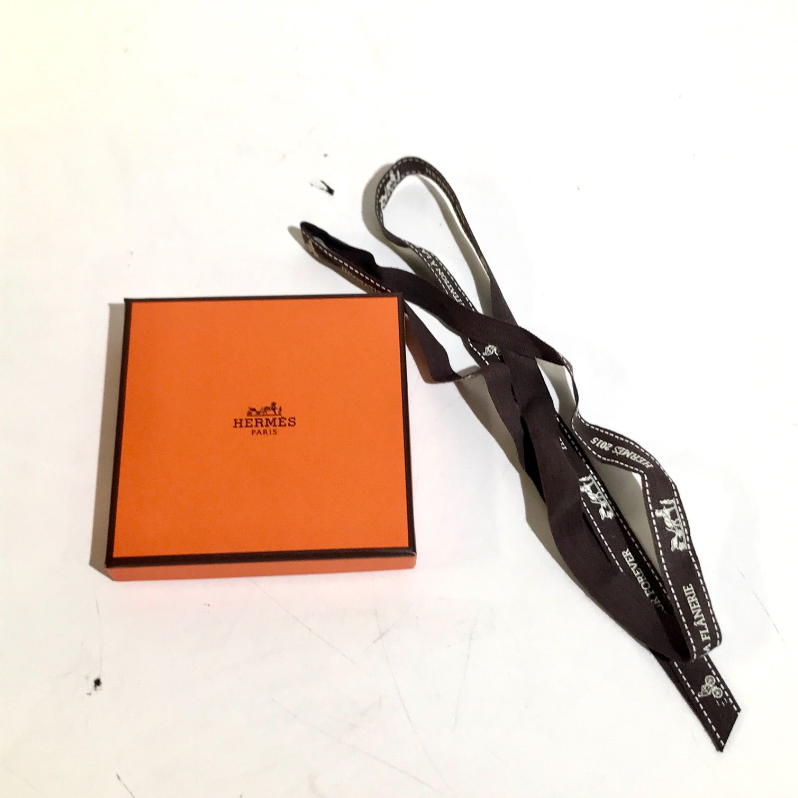 HERMES エルメス 空箱 リボン付き - メルカリ エルメス空箱リボン入り