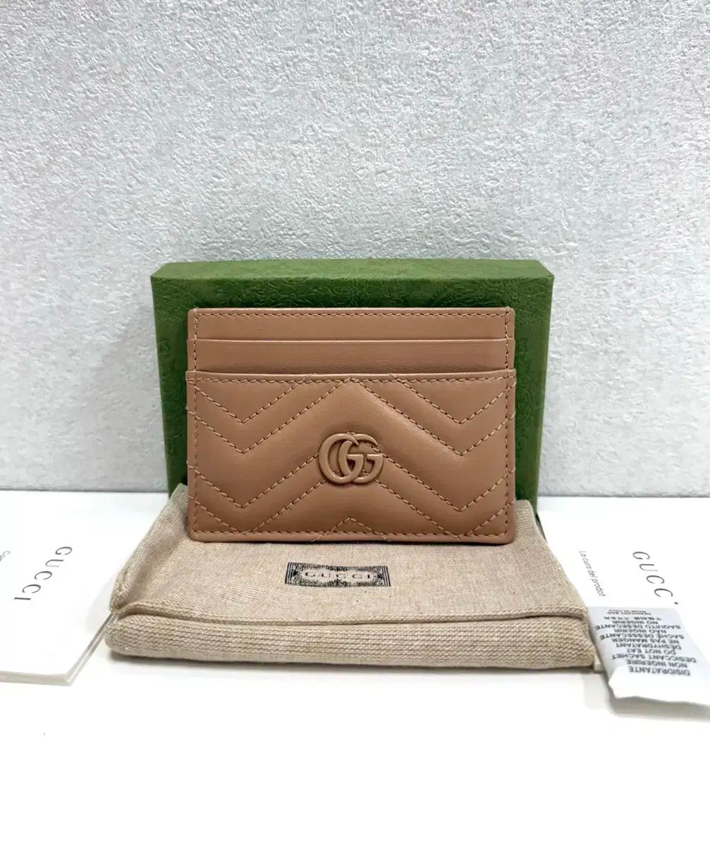 GUCCI グッチ GG マーモント マトラッセ カードウォレット