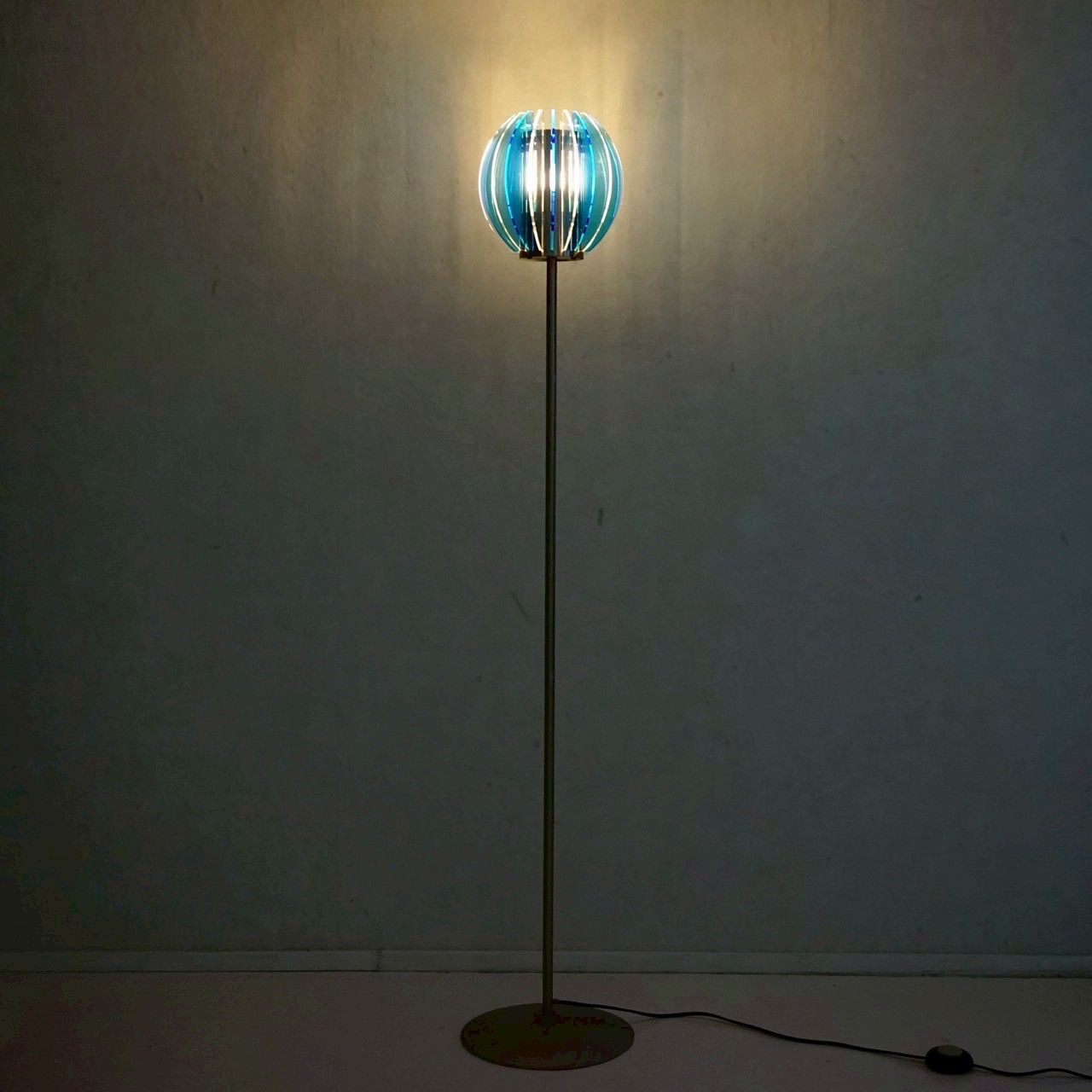 Poltrona Frau Fede フロアランプ 大塚家具 IDC Poltrona Frau Fede フロアランプ 大塚家具 IDC Xi シー