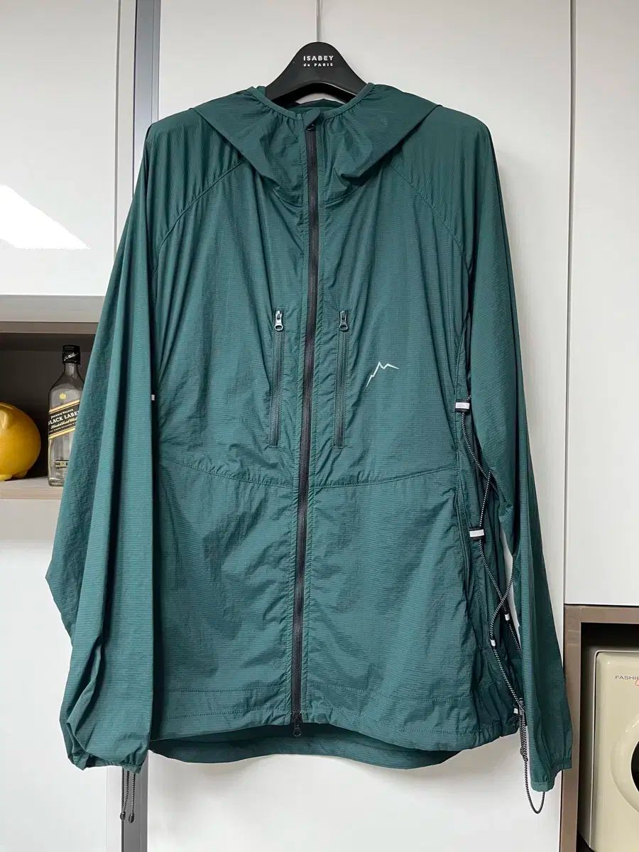 CAYL ケイル ウィンドブレーカー