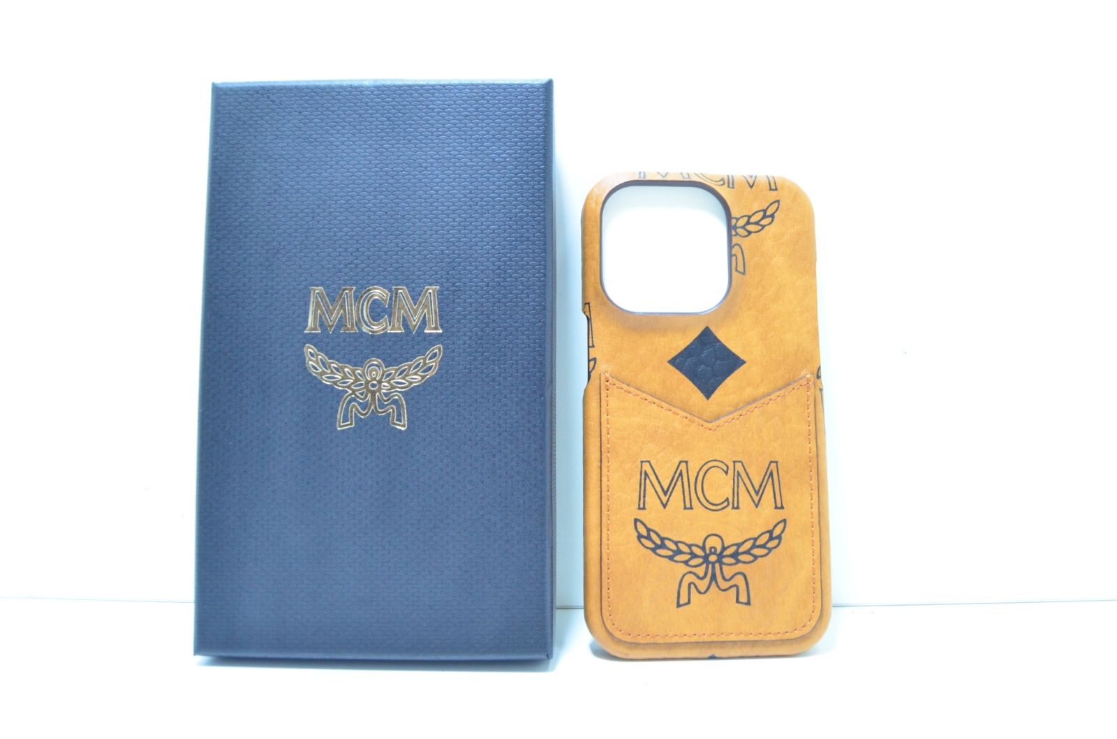 極美品】 MCM iPhoneケース MXE ESTA02 BK001 iPhone 15 Pro