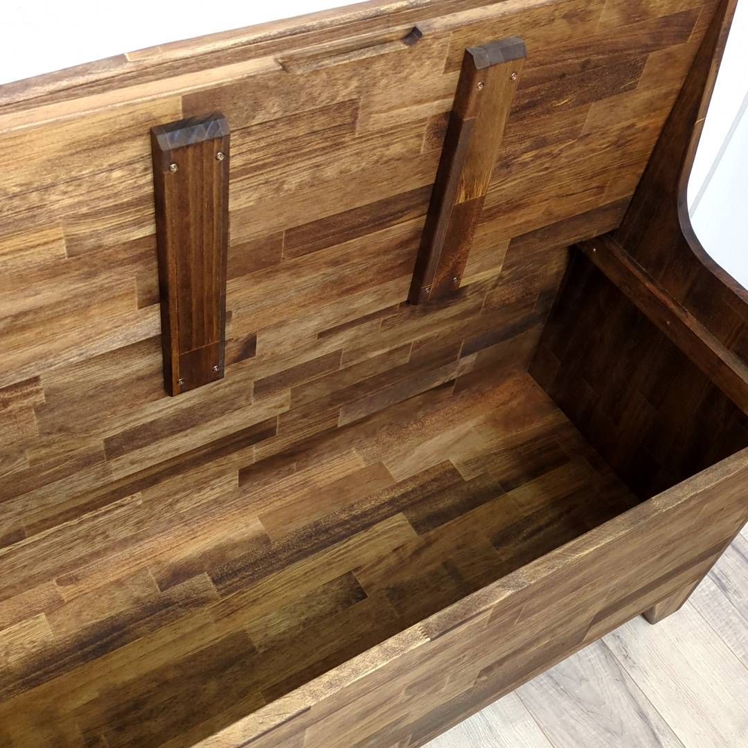 カントリー風収納付きベンチ