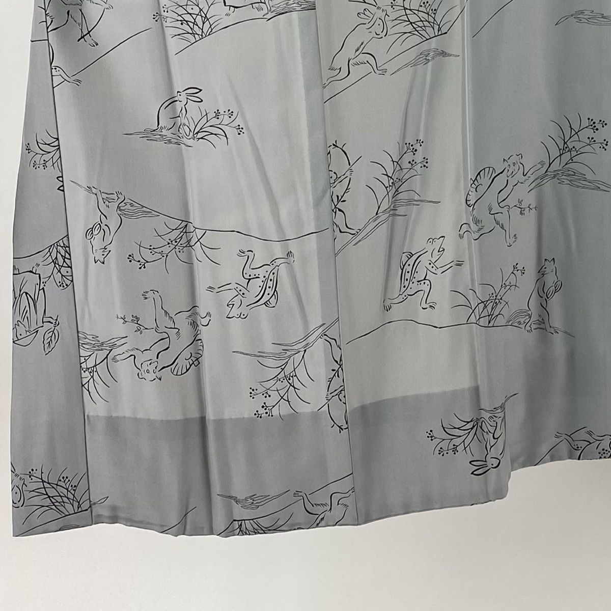 長襦袢 身丈127cm 裄丈67cm M 鳥獣戯画 灰色 正絹 名品