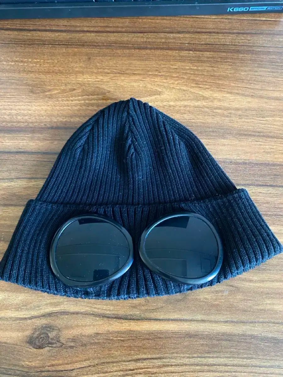 CP Company 会社 ゴーグル ビーニー ブラック ブラック