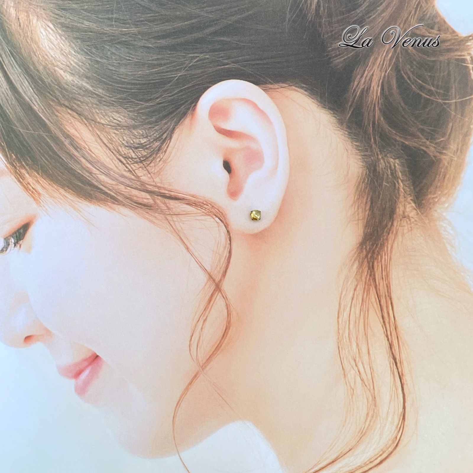 ✴︎つけっぱなしOK✴︎ ゴールドルチルクォーツ 一粒 ピアス 4mm 宝石 
