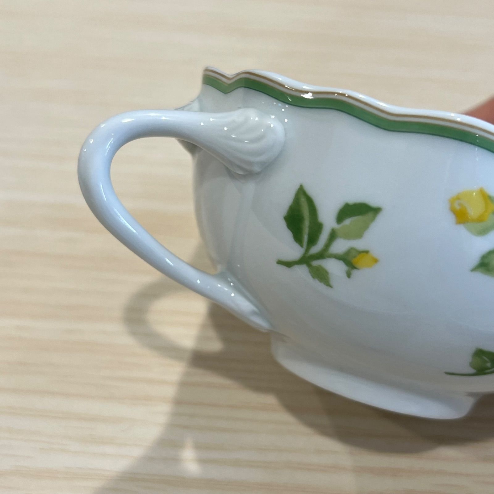 HUTSCHENREUTHER（フッチェンロイター）ティーカップ&ソーサー 2客